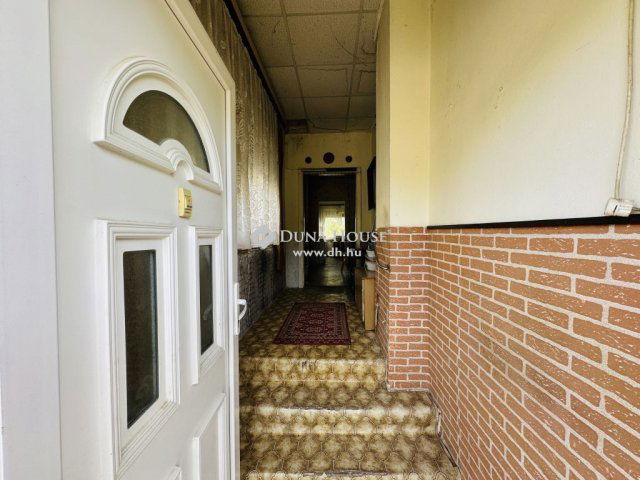 Eladó családi ház, Nagysápon 29.8 M Ft, 5 szobás