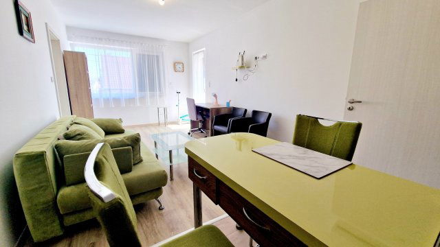 Kiadó téglalakás, albérlet, Pécsett, Lotz Károly utcában