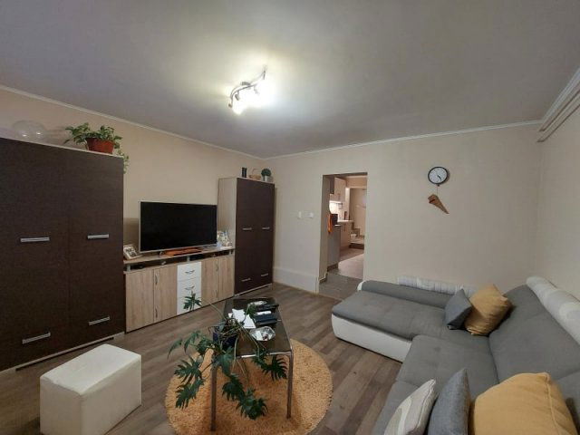 Eladó családi ház, Pécsett 116.8 M Ft, 2 szobás