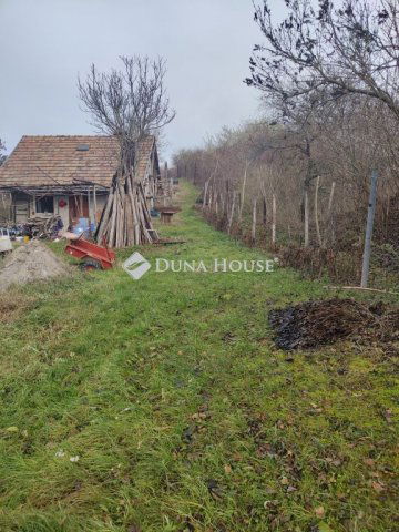 Eladó családi ház, Bicskén 20 M Ft, 2 szobás