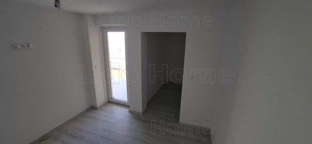 Eladó téglalakás, Siófokon 218.4 M Ft, 12 szobás