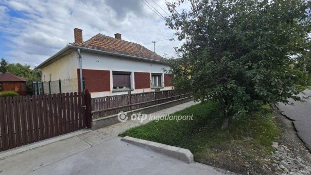 Eladó családi ház, Nádudvaron 23.5 M Ft, 2 szobás