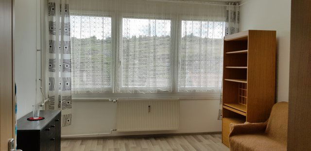 Kiadó panellakás, albérlet, Egerben 140 E Ft / hó, 2 szobás