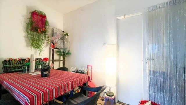 Eladó panellakás, Tatabányán 41.9 M Ft, 2 szobás