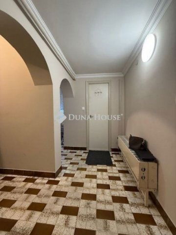 Eladó családi ház, Vecsésen 71.5 M Ft, 3 szobás