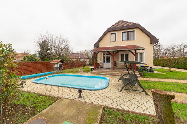 Eladó családi ház, Budapesten, XVII. kerületben 210 M Ft