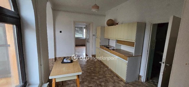 Eladó családi ház, Létavértesen 22.5 M Ft, 2 szobás