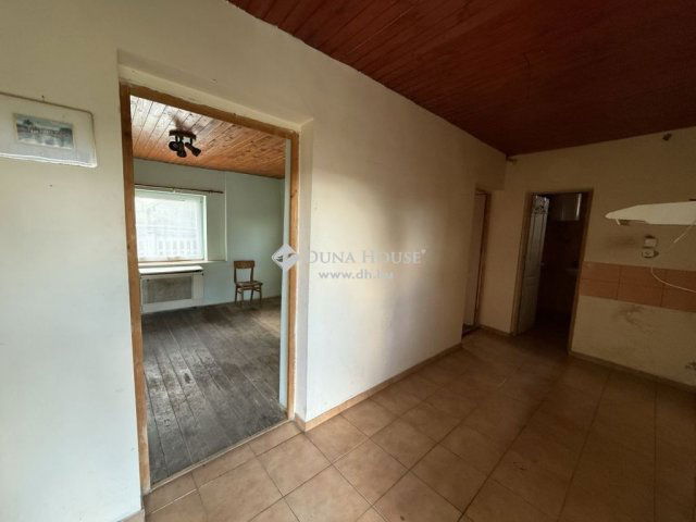 Eladó családi ház, Kókán 24.99 M Ft, 2 szobás