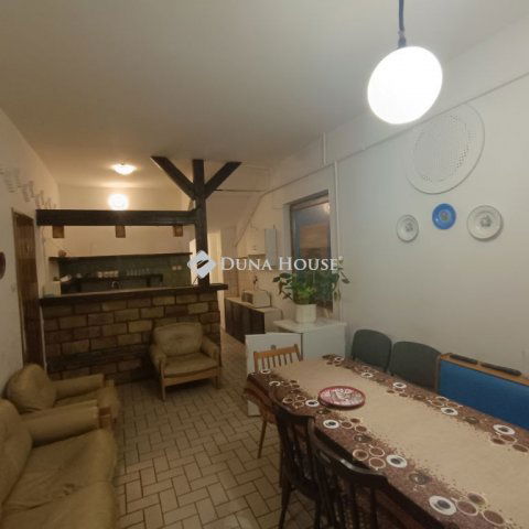 Kiadó családi ház, albérlet, Kecskeméten 600 E Ft / hó