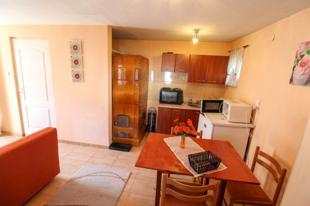 Kiadó családi ház, albérlet, Debrecenben 150 E Ft / hó