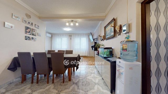 Eladó családi ház, Nyírbátorban 42 M Ft, 3 szobás