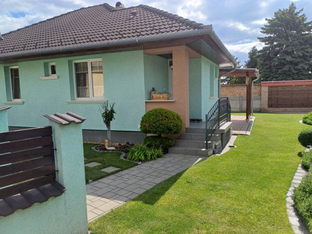Eladó családi ház, Pilisvörösváron 119 M Ft, 1+3 szobás
