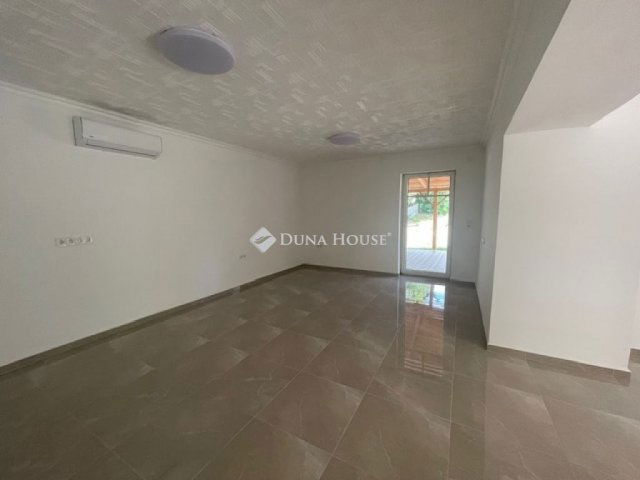 Eladó családi ház, Örkényen 39.9 M Ft, 3 szobás