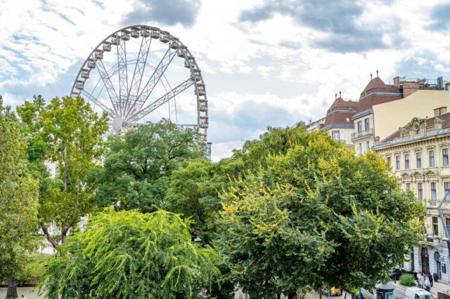Eladó téglalakás, Budapesten, V. kerületben, Erzsébet téren