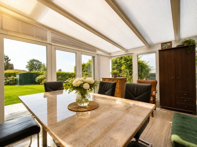 Eladó családi ház, Velencén 149.9 M Ft, 2+3 szobás
