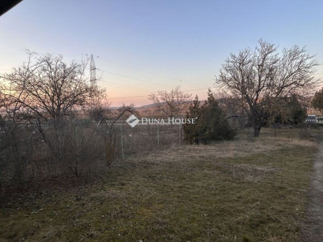 Eladó családi ház, Mogyoródon 36 M Ft, 1 szobás