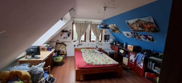 Eladó családi ház, Vecsésen 149.999 M Ft, 5 szobás