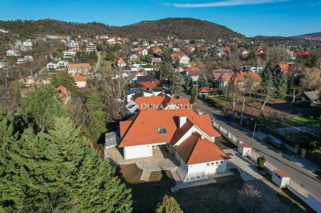 Eladó családi ház, Budaörsön, Bimbó utcában 420 M Ft