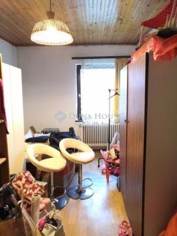 Eladó családi ház, Dunaharasztin 109 M Ft, 6 szobás