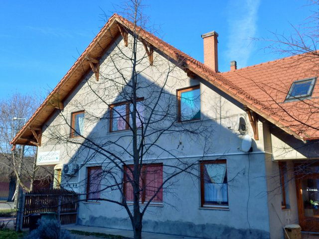 Eladó téglalakás, Kisteleken, Kossuth utcában 22.5 M Ft