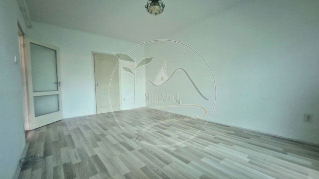 Eladó panellakás, Gyulán 25.9 M Ft, 2 szobás