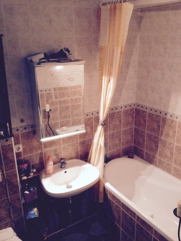 Kiadó téglalakás, albérlet, Pécsett 180 E Ft / hó, 2 szobás