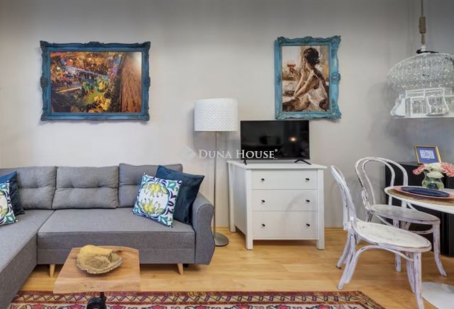 Eladó téglalakás, Budapesten, VII. kerületben, Dohány utcában