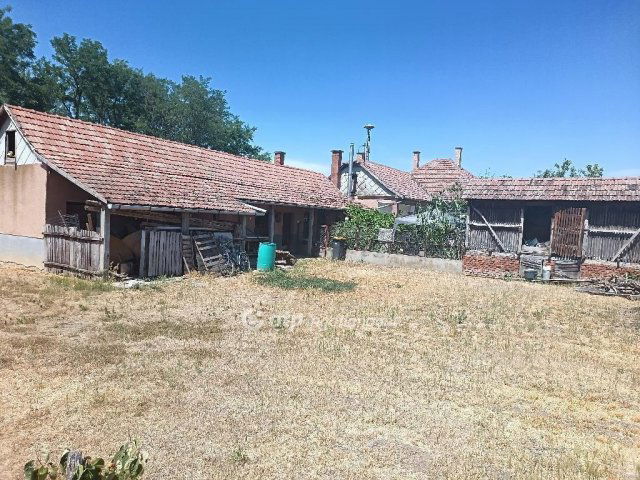 Eladó családi ház, Konyáron 31.5 M Ft, 3 szobás