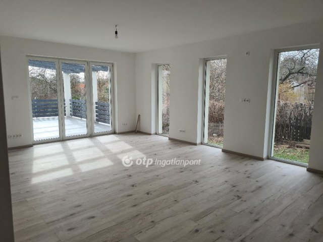 Eladó ikerház, Érden 126 M Ft, 4 szobás / költözzbe.hu