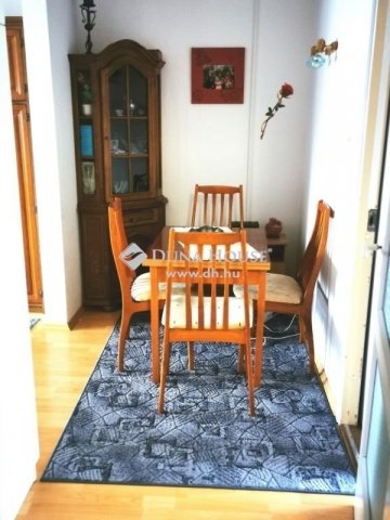 Eladó panellakás, Dorogon 53 M Ft, 3 szobás