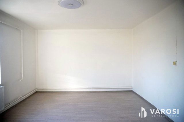 Eladó családi ház, Örkényen 32 M Ft, 2 szobás