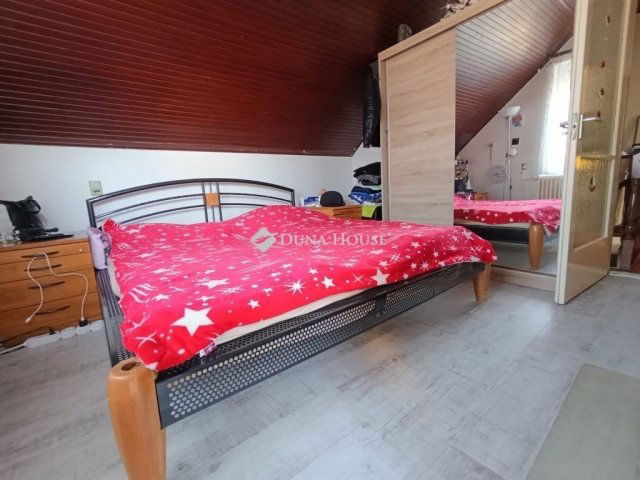 Eladó családi ház, Mohácson 54.9 M Ft, 5 szobás