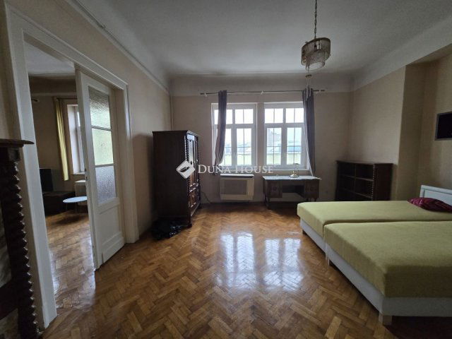 Eladó téglalakás, Pécsett, Zólyom utcában 89.9 M Ft, 4 szobás