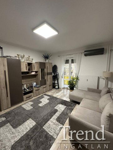 Eladó téglalakás, Dunaújvárosban 41.9 M Ft, 2 szobás