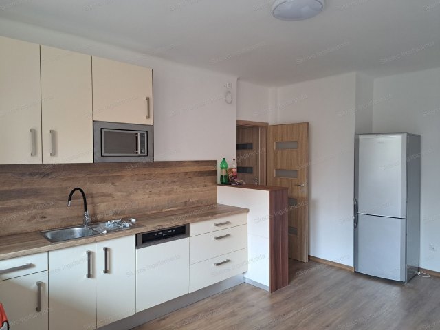 Kiadó téglalakás, albérlet, Tatabányán 180 E Ft / hó