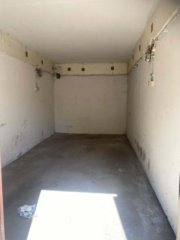 Kiadó garázs, Debrecenben 25 E Ft / hó / költözzbe.hu