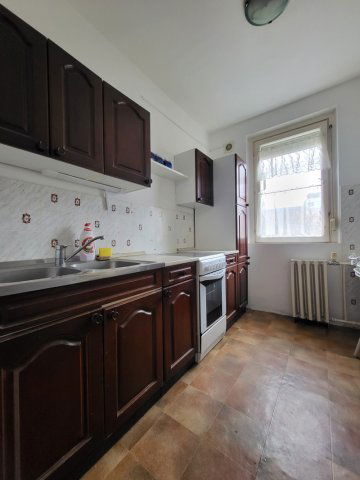 Eladó panellakás, Pécsett 36 M Ft, 1+1 szobás