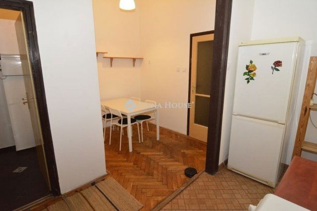 Eladó téglalakás, Budapesten, VI. kerületben 82.5 M Ft, 2 szobás