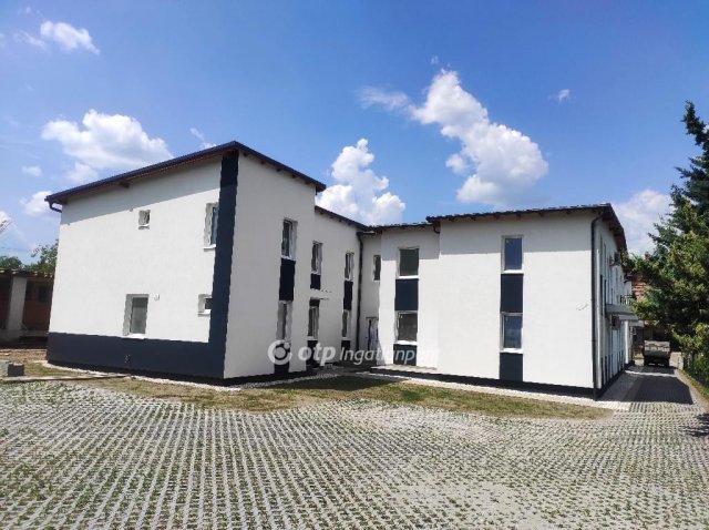 Eladó sorház, Kajászón 99.99 M Ft, 4 szobás