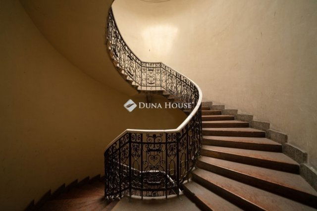 Eladó téglalakás, Budapesten, XII. kerületben 109.9 M Ft