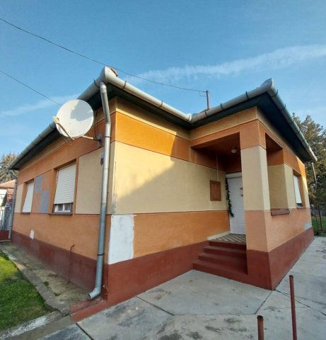 Eladó családi ház, Tószegen 27.39 M Ft, 4 szobás