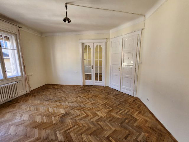 Eladó téglalakás, Budapesten, XIII. kerületben, Balzac utcában