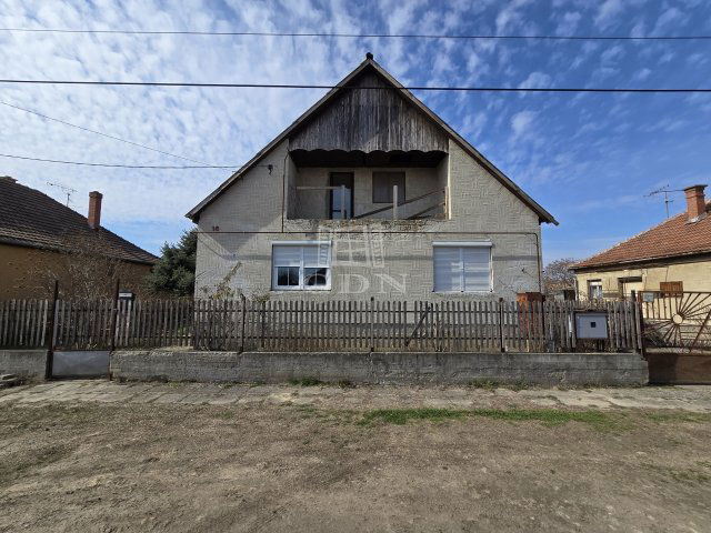 Eladó családi ház, Bácsalmáson 19.5 M Ft, 5 szobás