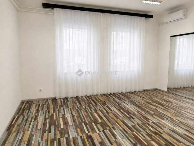 Eladó téglalakás, Szegeden, Hétvezér utcában 69.9 M Ft