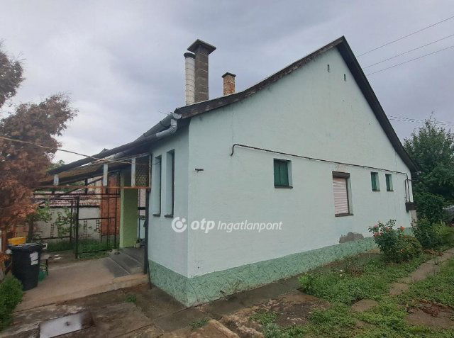 Eladó ikerház, Mezőkovácsházán 12 M Ft, 3 szobás