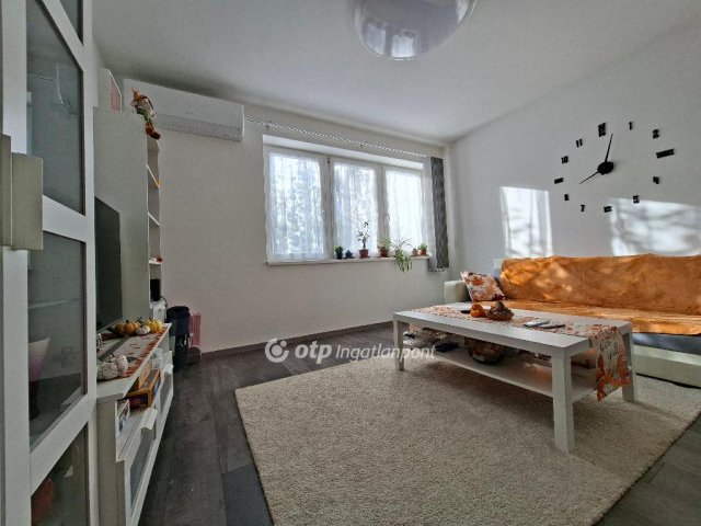 Eladó téglalakás, Gyömrőn 74.9 M Ft, 3 szobás
