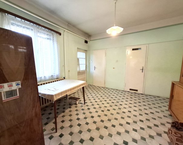 Eladó családi ház, Szolnokon, Tó utcában 21.9 M Ft, 3 szobás