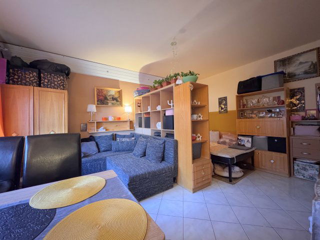 Eladó panellakás, Szekszárdon, Alisca utcában 31.9 M Ft