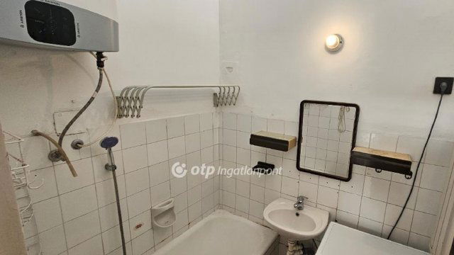 Eladó téglalakás, Budapesten, V. kerületben 110 M Ft, 3+1 szobás