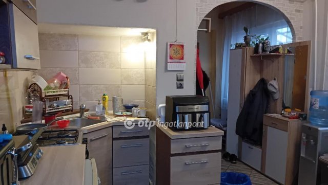 Eladó családi ház, Szegeden 90 M Ft, 4 szobás